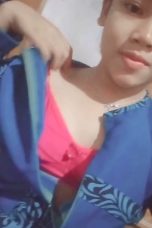 andini sd lepas baju biru